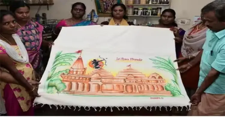 Natural Fiber Weaving Group in Anakaputhur near Chennai has specially woven the saree that will be worn by Mata Sita during 'Pran Prathishta'