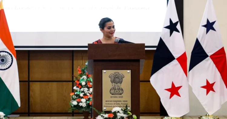 Foreign Affairs Minister of Panama, Janaina Tewaney at the Indian embassy in Panama