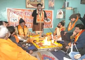 Vishva Hindu Parishad leader Vinod Bansal performs yagna