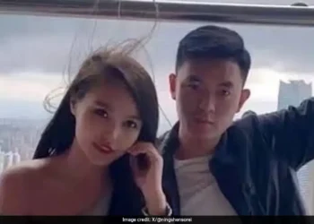 Left: Ye Chengchen, Right: Zhang Bo