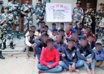 BSF apprehends 23 Bangladeshi smugglers in Tripura