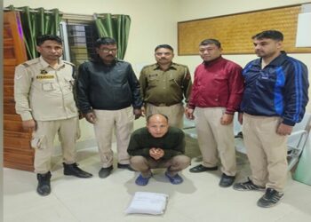 Assam Rifles personnel apprehend drug peddler