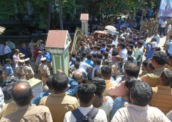 Protestors at the school (Image: X)