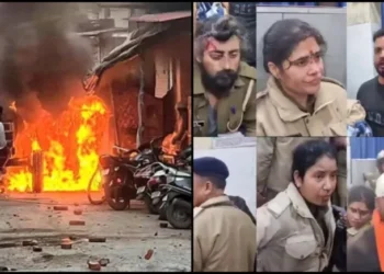 Taking to the streets, Islamist mob launched attack on police officials when they were in a Muslim-dominated area to demolish an illegal Madrasa (Image Source: X)