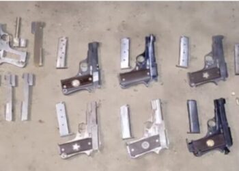 Six improvised 7.65 mm pistols, seven cartridges and other equipment used for manufacturing the firearms were seized by the police. (Picture: India Today)