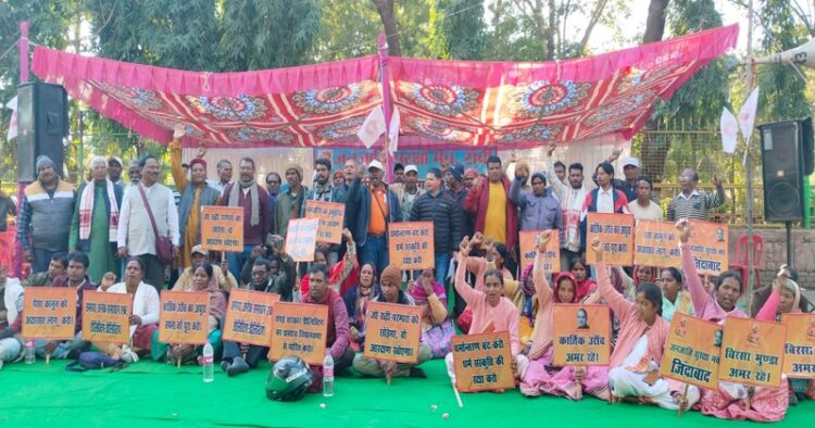 Workers of the JSM protesting for de-listing exercise in Jharkhand's capital Ranchi on February 9