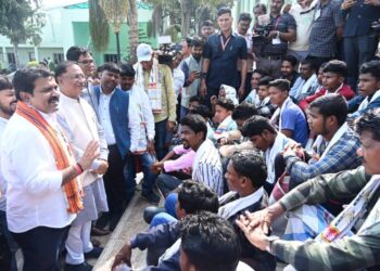 Chhattisgarh's CM and Dy Cm interacting with the tribal youth delegation at State's capital Raipur on Wednesday