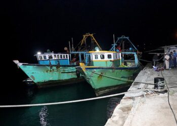 The two boats apprehended by the Sri Lankan Navy