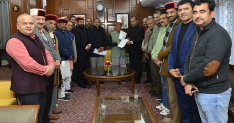 Himachal BJP meets Governor of State