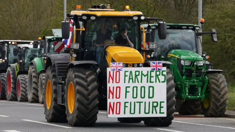 Tractor Rally in UK (Farmer Protest)
Image Source: (Euronews)
