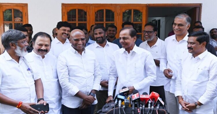 BRS chief K. Chandrashekhar Rao and Telangana BSP President Dr. R. S. Praveen Kumar addressing a joint press conference held in Hyderabad on March 5, 2024, announcing poll tie up for the ensuing Lok Sabha elections. | Photo Credit: Special Arrangement (Image Credit: The Hindu)