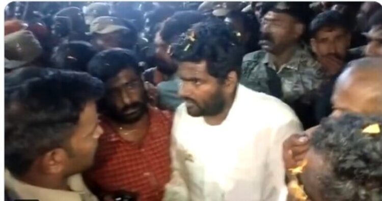 BJP's K Annamalai protests in Coimbatore. (Pic: twitter.com/annamalai_k)