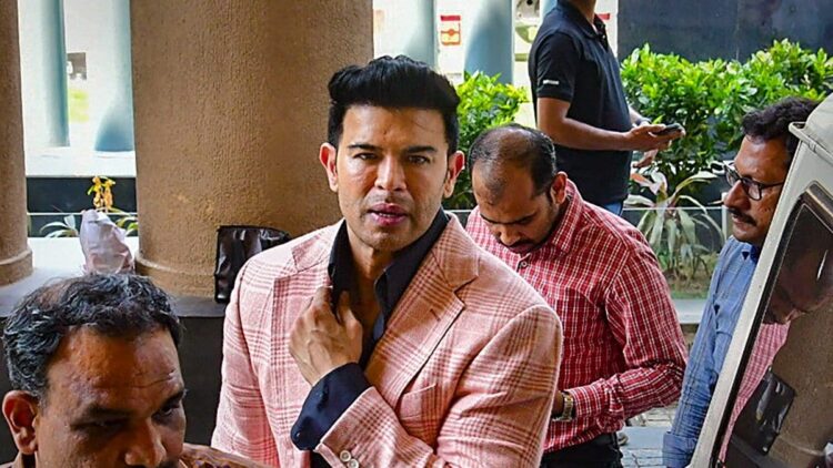 Actor Sahil Khan in custody, Image source: News 18