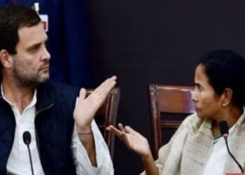 (Left) Rahul Gandhi ( Right) Mamata Banerjee