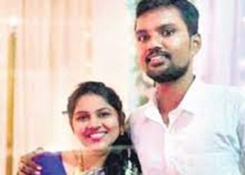 Vimal Raj with his wife Vaishali (Photo Credit | Indian Express)