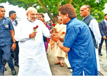 Union Home Minister Amit Shah meeting BJP supporters in Srinagar