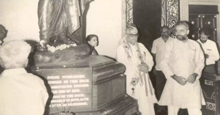 Narendra Modi and Murli Manohar Joshi at Vivekananda Rock Memorial in Kanniyakumari in 1991 (File Image)