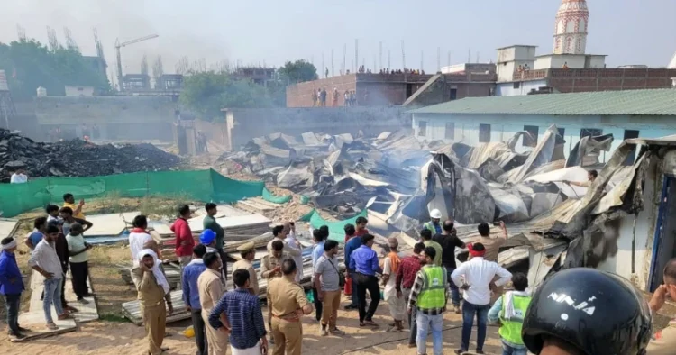 Fire broke out at Ram Katha Kunj in Ramsevak Puram in Ayodhya  (Visuals from the spot)