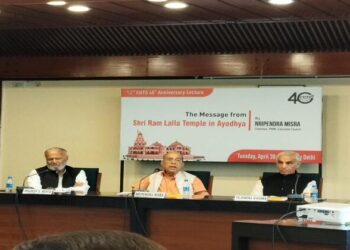 Pradeep Mehta, Secretary General of CUTS International (Left), Nripendra Misra, Chairperson of the executive council of PMML, Former LG of Delhi, Tejendra Khanna (Right)