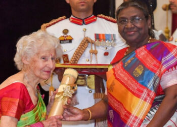 President Droupadi Murmu presenting the Padma Shri Award to Charlotte Chopin