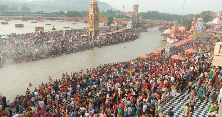 Devotees take holy dip in Ganga at 'Har ki Pauri' on Buddha Purnima