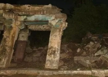 The portion of the Salu mantapa near Hampi's Virupaksha temple collapsed