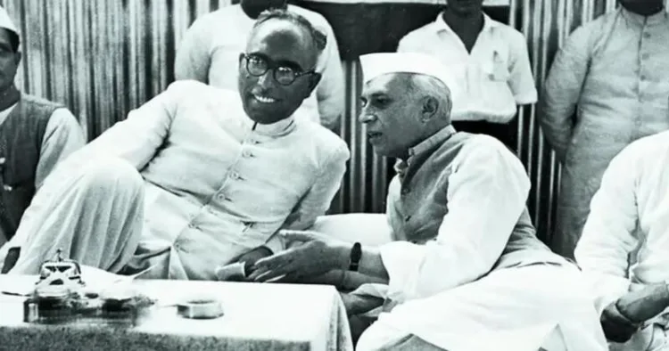 Prime Minister Jawaharlal Nehru in conversation with then J&K Prime Minister Sheikh Abdullah