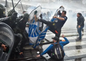 Aggressive Protests in Buenos Aires