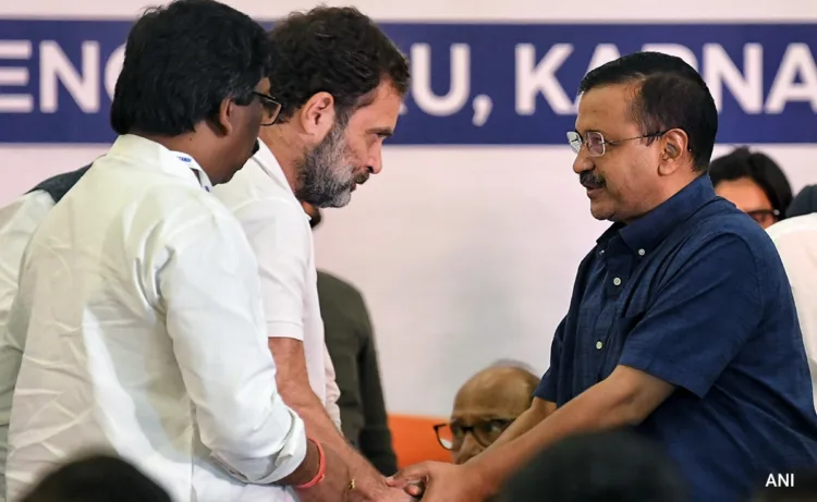 Arvind Kejriwal with I.N.D.I Alliance partners Rahul Gandhi and Hemant Soren in old picture (Image Source: NDTV)