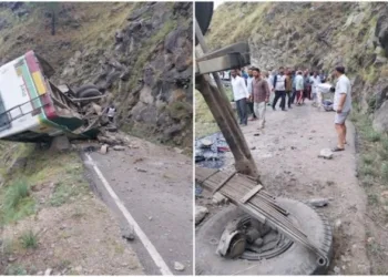 Bus accident in Himachal Pradesh's Shimla (Credits: India Today)