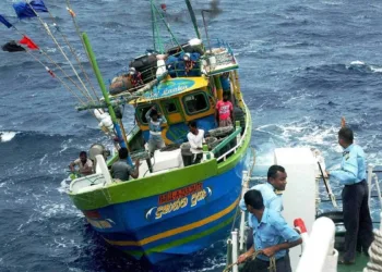 Tamil Nadu fishermen arrested by Sri Lankan Navy (Image Source: The New Indian Express)