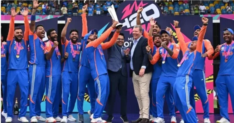 Indian Cricket team with the ICC T20 World Cup Trophy