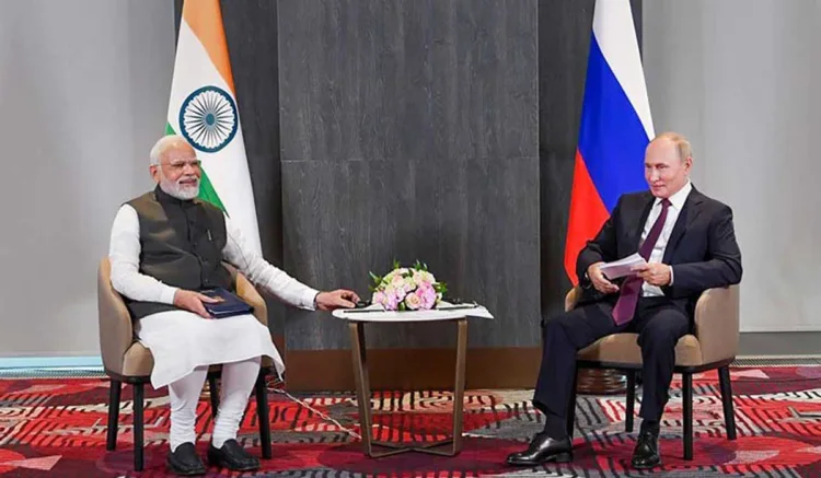 Left: Prime Minister Narendra Modi, Right: Russian President Vladimir Putin