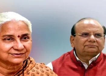 (Left) Medha Patkar (Right) LG VK Saxena