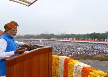 Prime Minister Narendra Modi addressing from the rampart of the Red fort on the 78th Independence Day