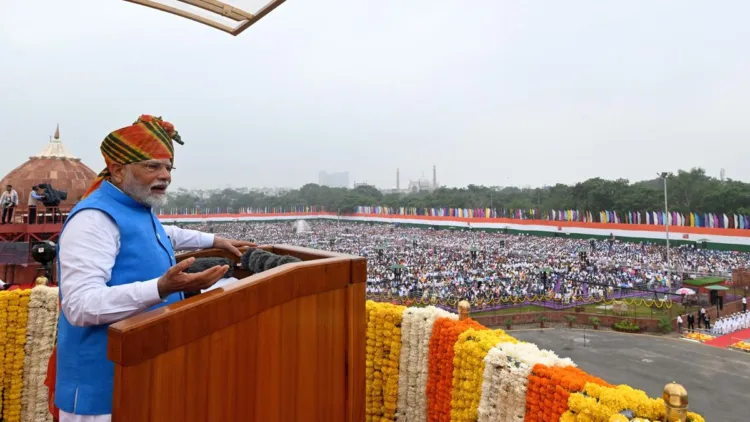 Prime Minister Narendra Modi addressing from the rampart of the Red fort on the 78th Independence Day