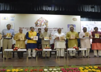 Sarkaryavah Rashtriya Swayamsevak Sangh (RSS), and former President Shri Ram Nath Kovind at the book launch event at NDMC