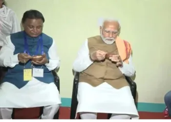 PM Narendra Modi having kheer