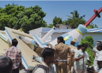 A church built on the Raghavan Canal in Parugampattu near Thiruvennainallur in Villupuram district was demolished by the authorities