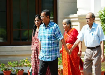 Arvind Kejriwal and his parents walking out of the CM House (Photo: ANI)