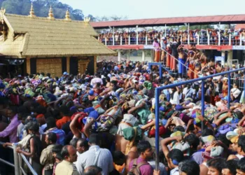 Sea of devotees at Sabrimala