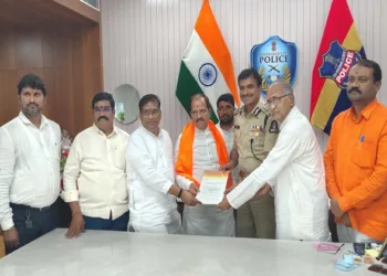 State delegation from VHP Telangana met Hyderabad Police Commissioner CV Anand in Hyderabad