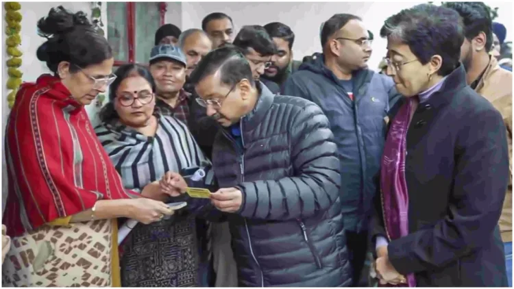 Former and current Chief Ministers of Delhi during campaigning (Photo: Aaj Tak)