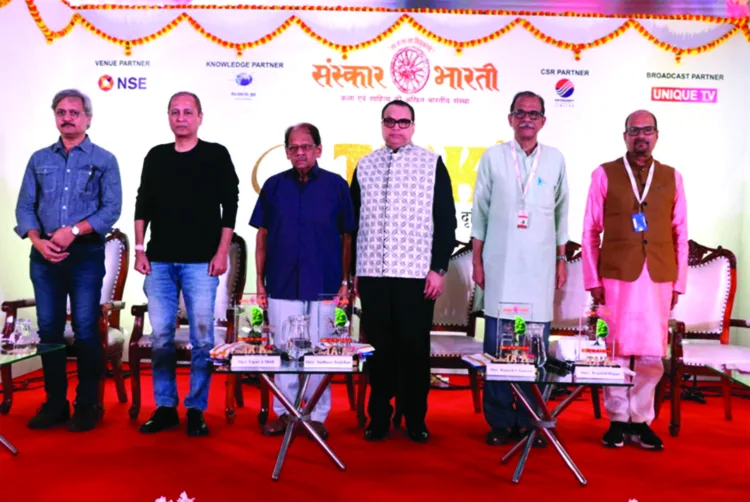 Esteemed Guests (from left to right Sunil Barve, Shri Vipul Amrutlal Shah, Sudhir Joglekar,  Ramesh S Taurani, Pramod Bapat, Ravindra Bharti) who were present at the closing ceremony of Cine Talkies 2024