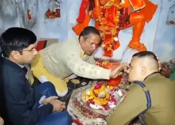 Sambhal SP and DM in the temple (Photo: X)