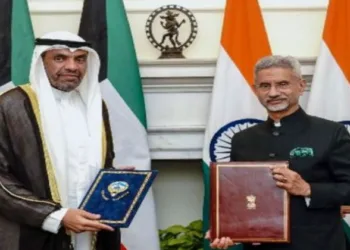 (Left) Kuwait's Foreign Minister Abdullah Ali Al Yahya (Right) Bharat's Foreign Minister S Jaishankar