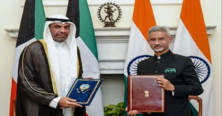 (Left) Kuwait's Foreign Minister Abdullah Ali Al Yahya (Right) Bharat's Foreign Minister S Jaishankar