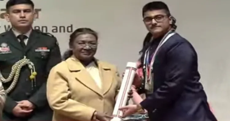 President Droupadi Murmu confers Risheek Kumar Sharma from Jammu, with the prestigious Pradhan Mantri Rashtriya Bal Puraskar at a grand ceremony held at Rashtrapati Bhavan