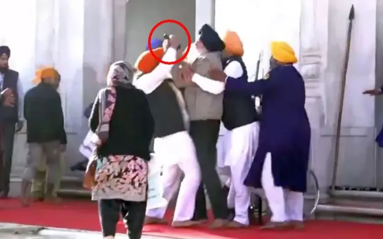 People in Golden Temple nabbing the accused as he attempted assassination at Sukhbir Singh Badal (Photo: X)