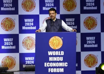 Devendra Fadnavis at World Hindu Economic Forum (Photo: Organiser)